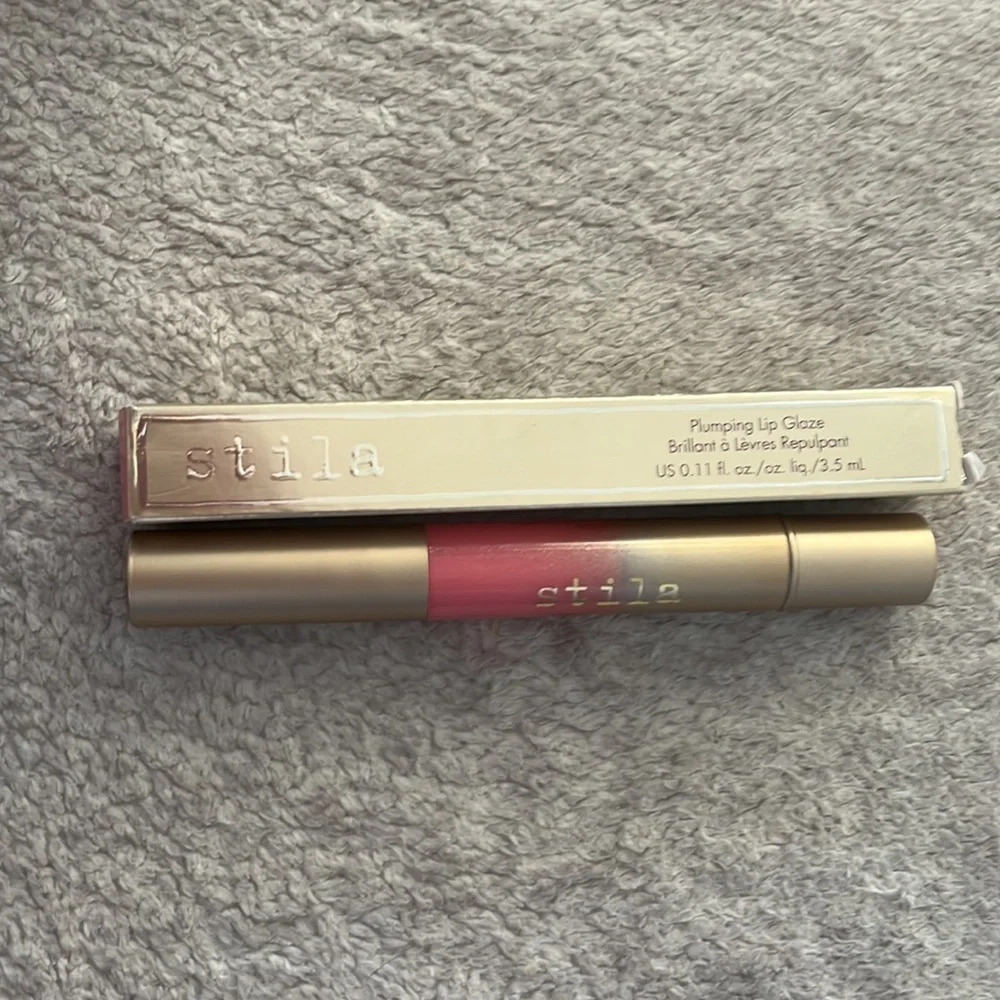 Plumping Lip Glaze - Flora by Stila for Women - 0.11 oz Lip Gloss Women